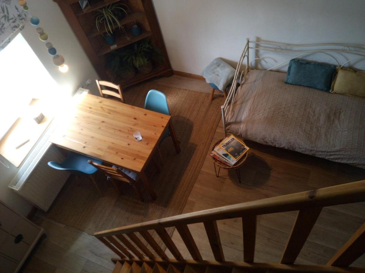 Celinie'S Guest House Gerin Bagian luar foto
